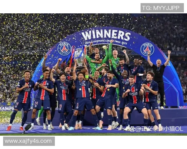 卡马赛克蓝爆炸引爆全场足球热潮球迷狂欢现场激情四溢