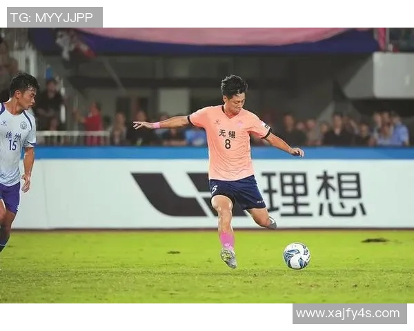 定远足球球星奋勇拼搏带领家乡球队再创辉煌梦想